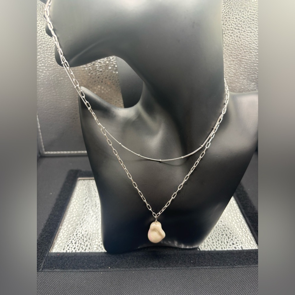 Elegant Silver & White  Pendant Necklace